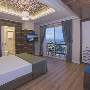 Zimmer mit Kingsize-Bett